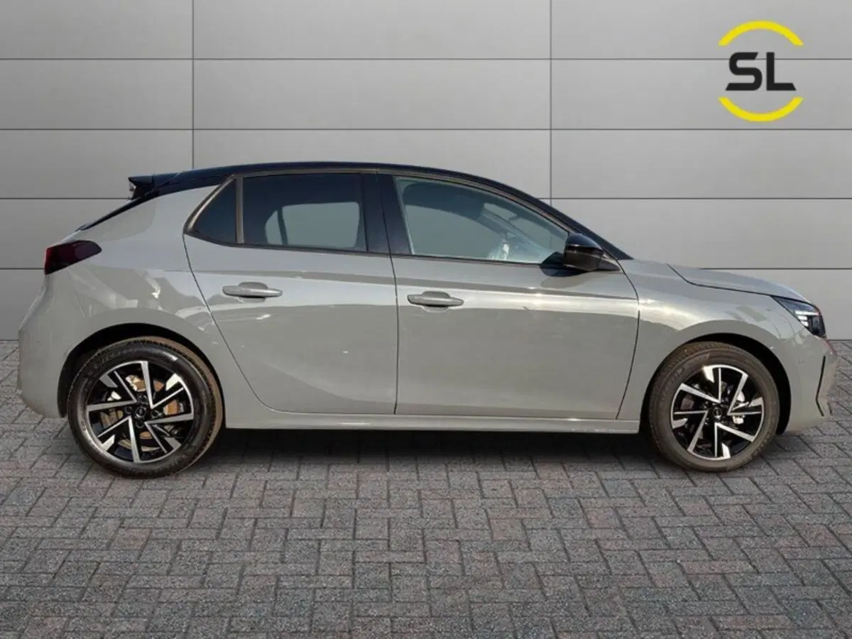 Opel Corsa nuova a Lecco (3)