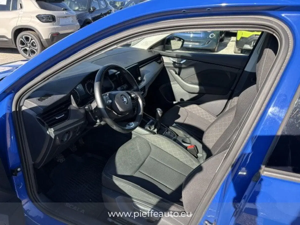 Skoda Scala usata a Macerata (10)