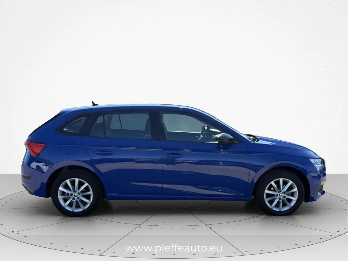 Skoda Scala usata a Macerata (8)