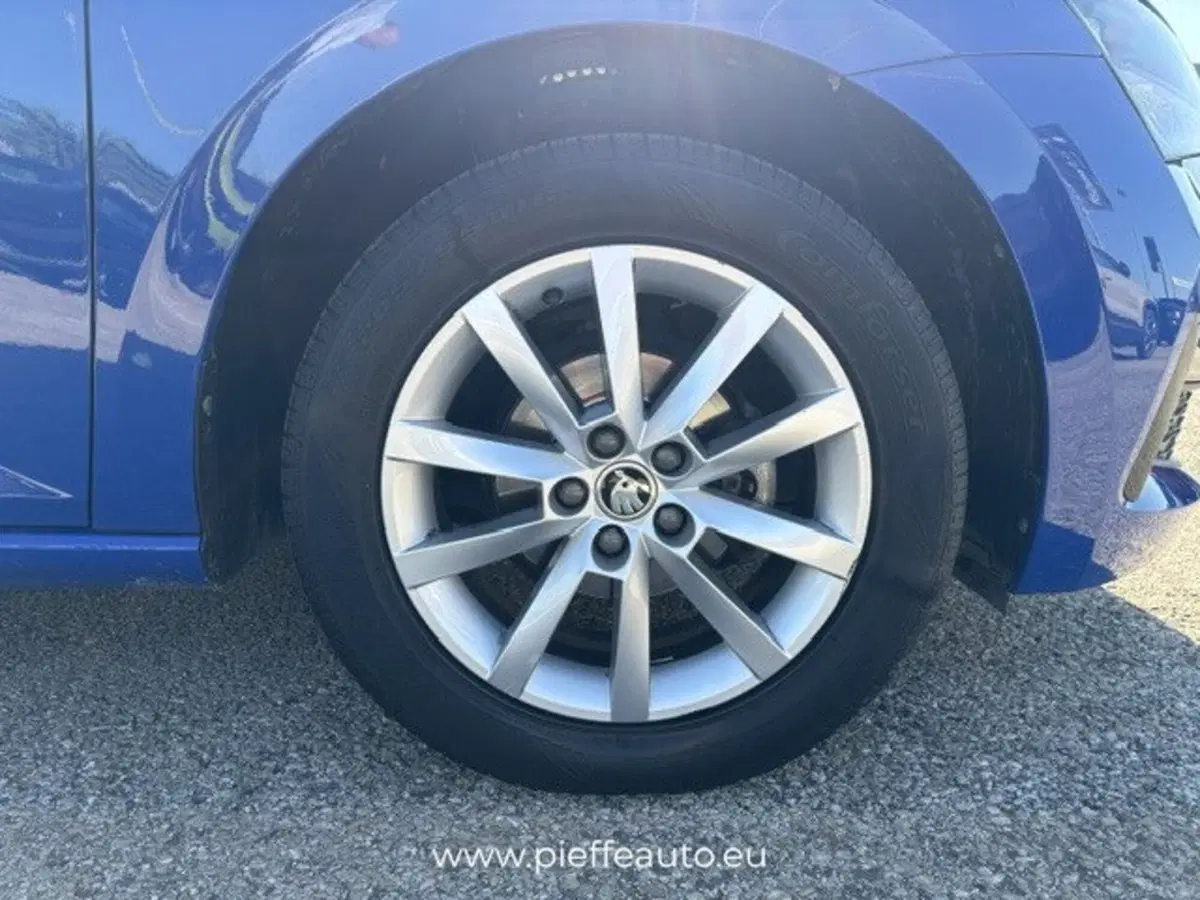 Skoda Scala usata a Macerata (9)
