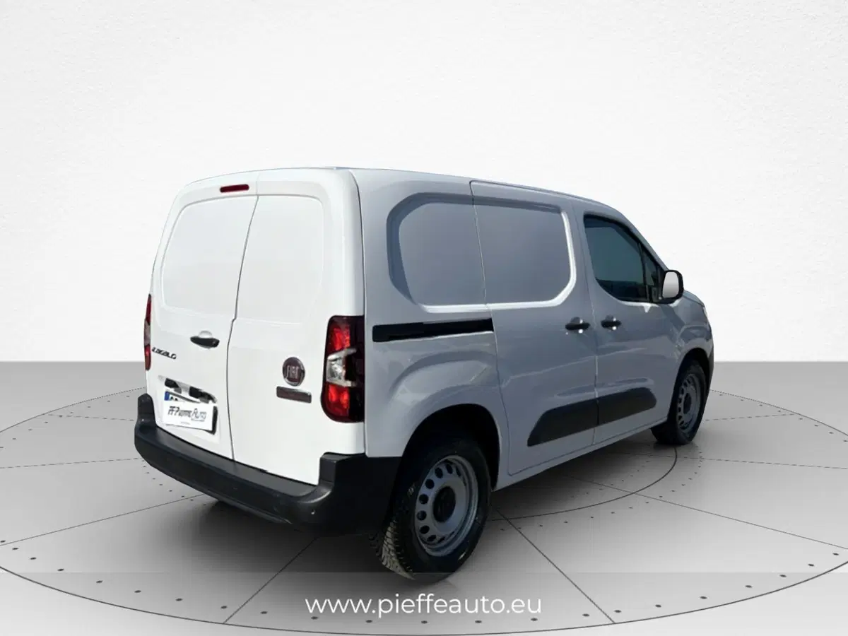 Fiat e-Doblò Furgone usata a Macerata (3)