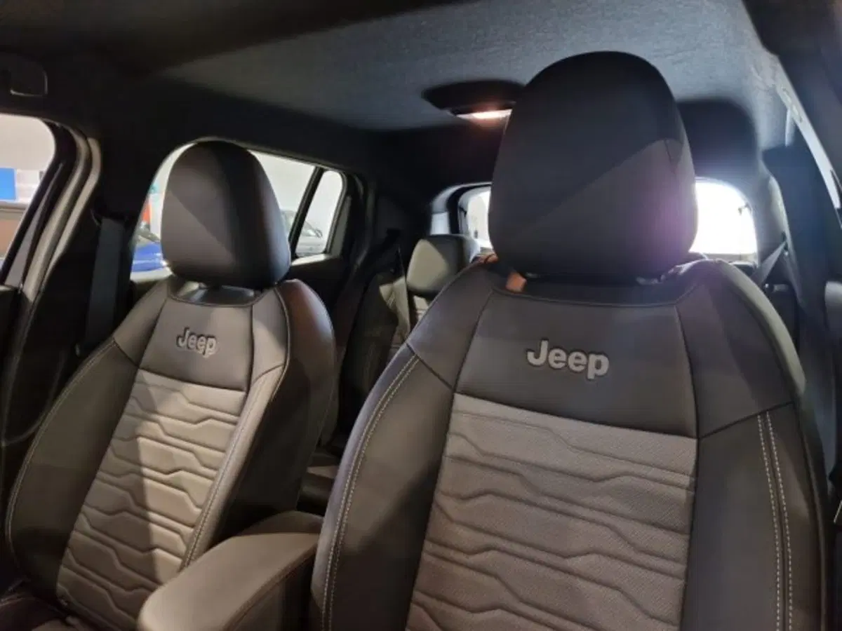 Jeep Avenger usata a Livorno (11)
