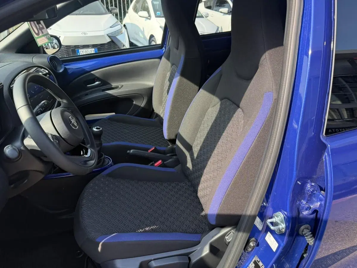 Toyota Aygo X nuova a Piacenza (12)