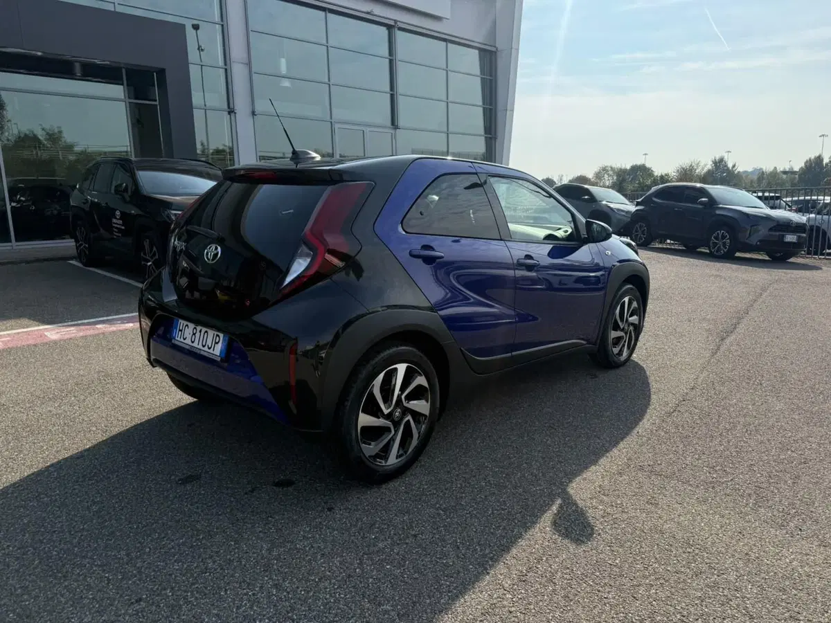 Toyota Aygo X nuova a Piacenza (7)