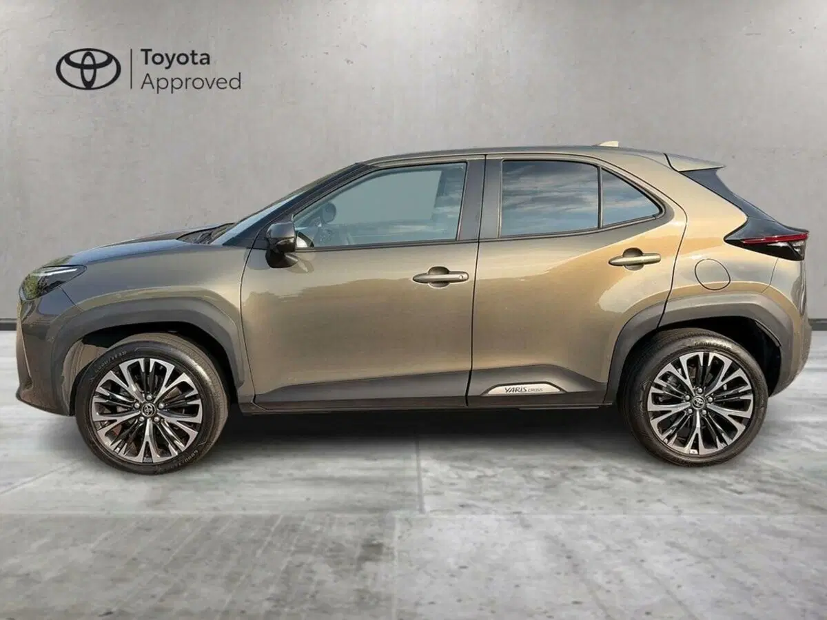 Toyota Yaris Cross usata a Lecco (3)