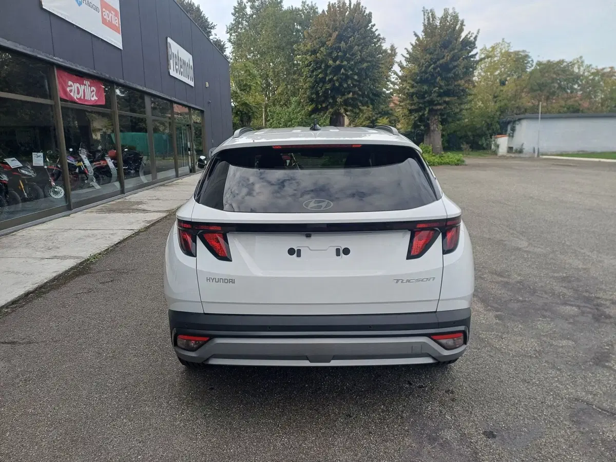 Hyundai Tucson nuova a Vercelli (5)