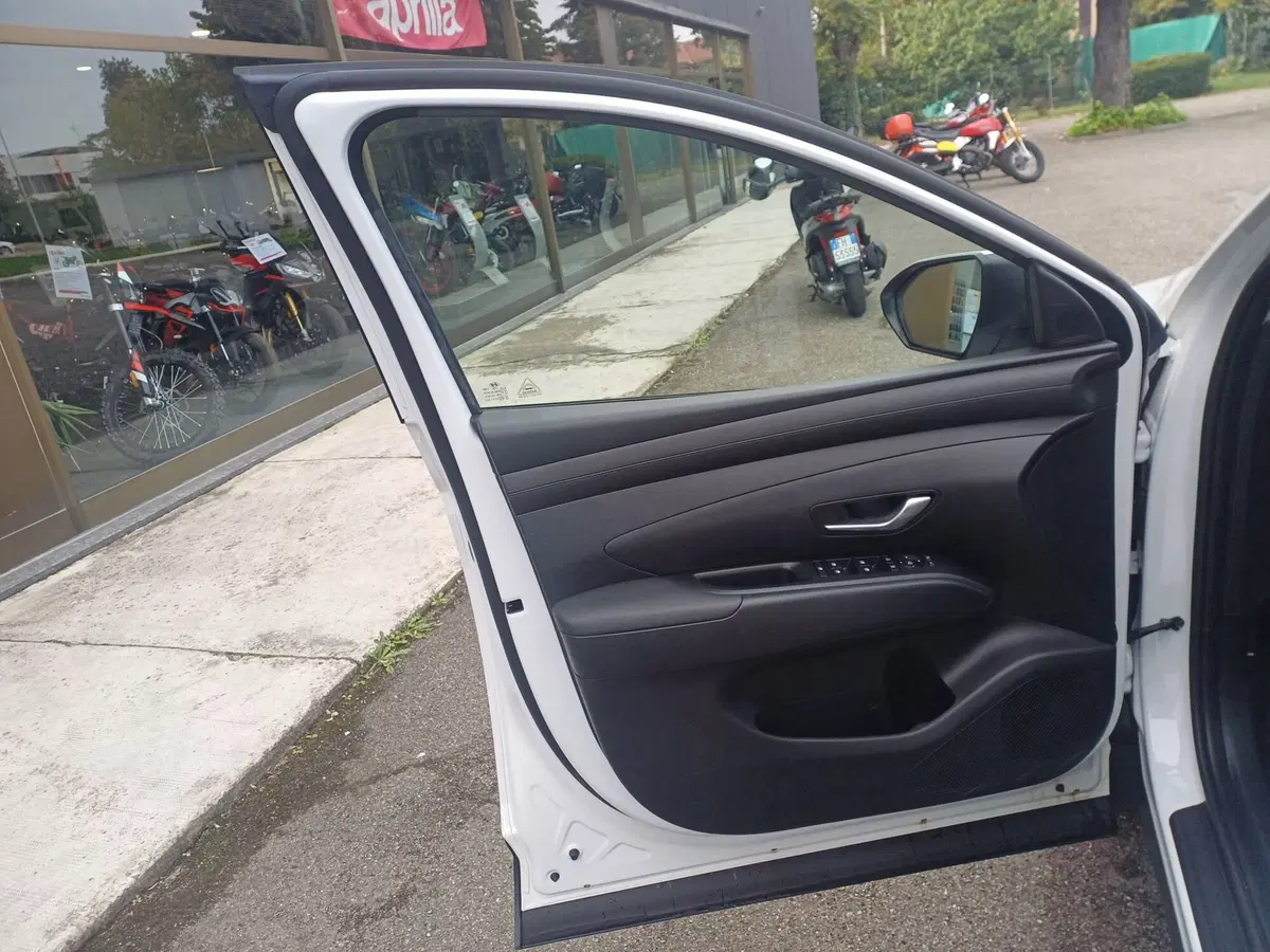 Hyundai Tucson nuova a Vercelli (7)