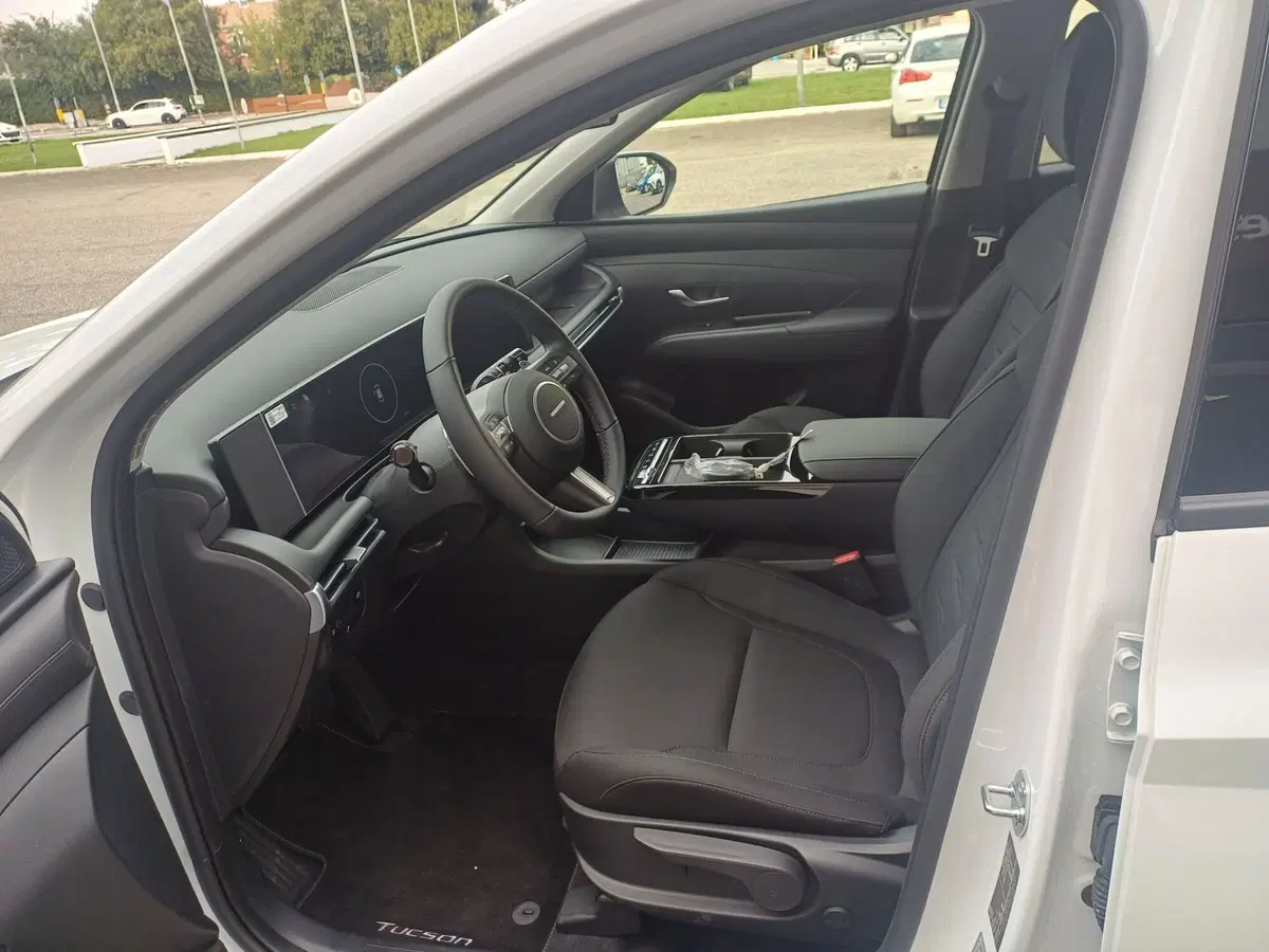Hyundai Tucson nuova a Vercelli (8)