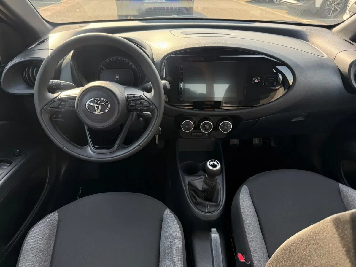 Toyota Aygo X nuova a Piacenza (11)