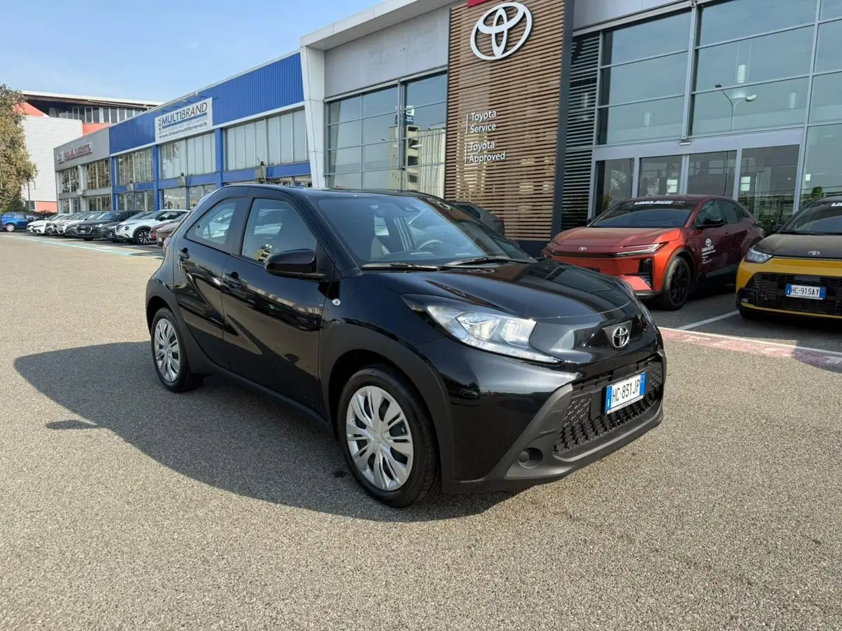 Toyota Aygo X nuova a Piacenza (3)