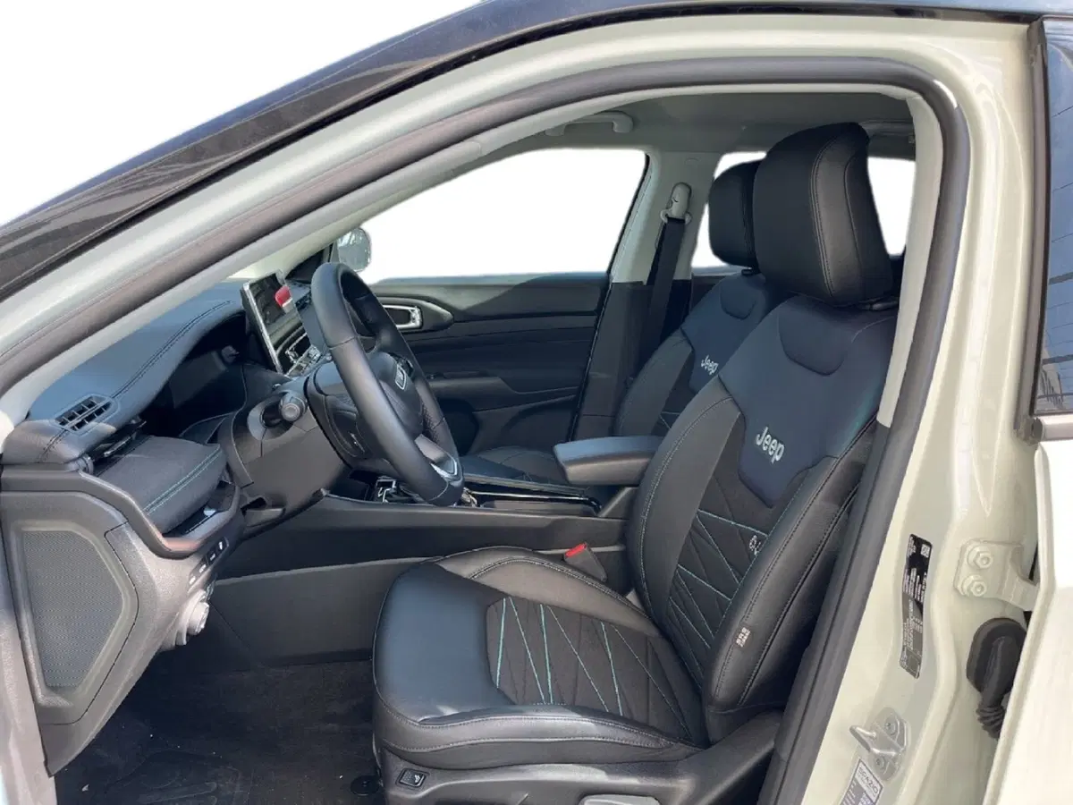 Jeep Compass nuova a Torino (11)