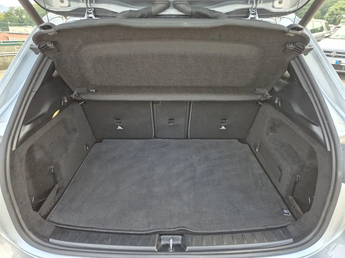 Mercedes-Benz GLA SUV usata  (12)
