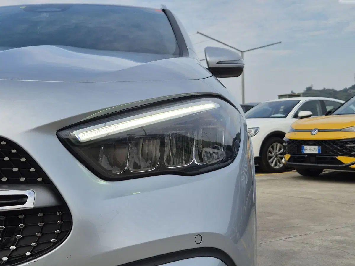 Mercedes-Benz GLA SUV usata  (17)