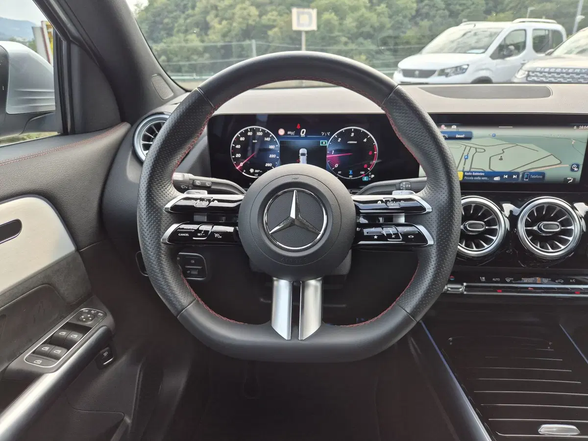 Mercedes-Benz GLA SUV usata  (18)