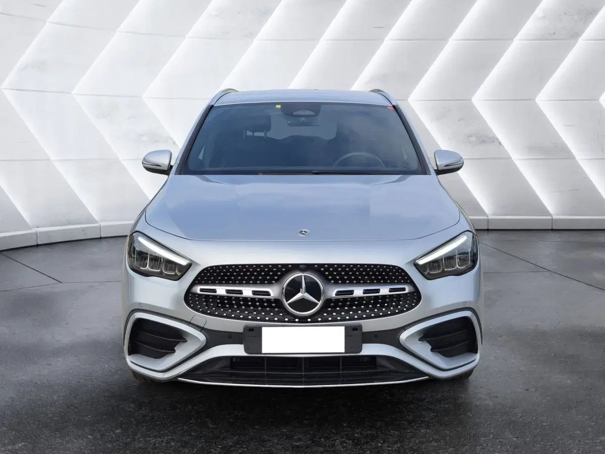 Mercedes-Benz GLA SUV usata  (2)