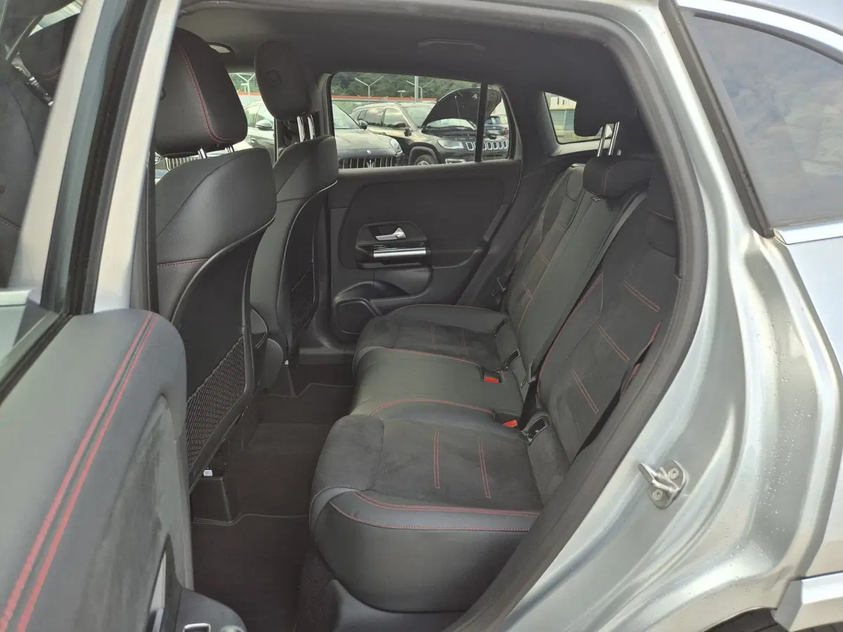 Mercedes-Benz GLA SUV usata  (7)