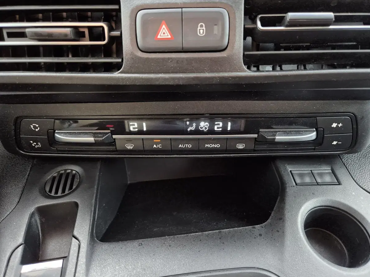 Peugeot Rifter usata  (18)