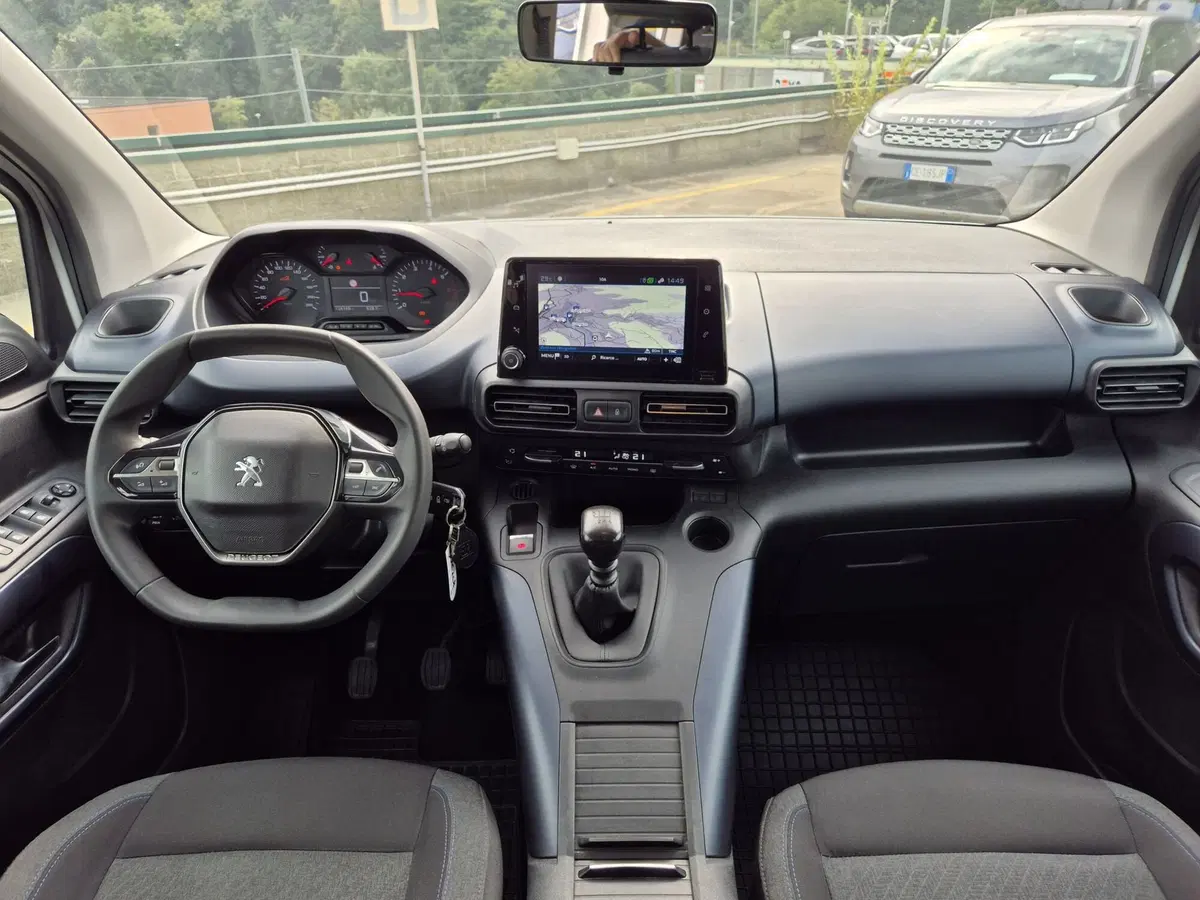 Peugeot Rifter usata  (8)
