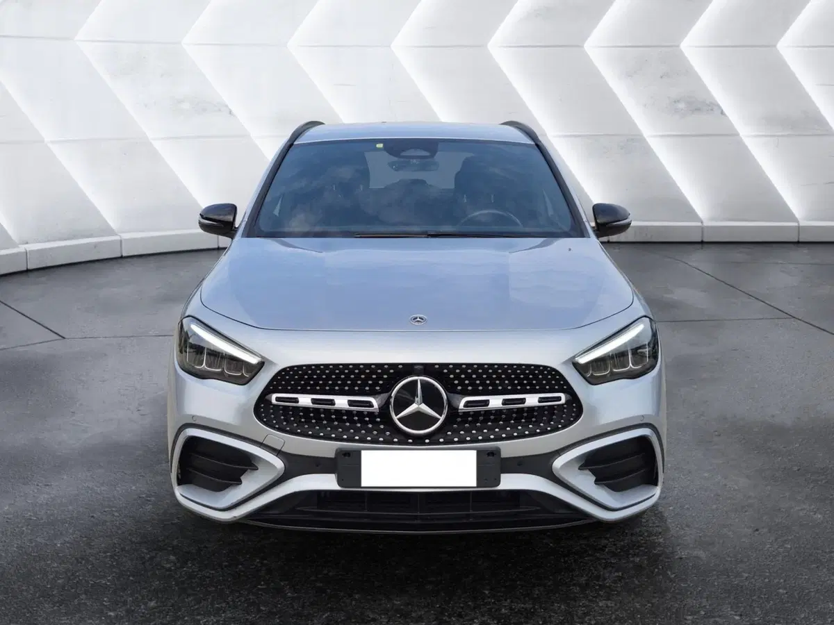 Mercedes-Benz GLA SUV usata  (2)