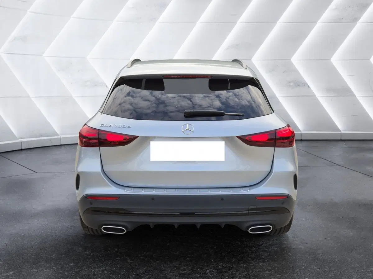 Mercedes-Benz GLA SUV usata  (3)