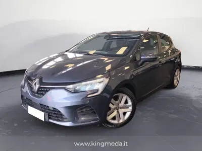 Renault Clio Full Hybrid E-Tech 145 CV 5 porte Equilibre del 2022 usata a Meda