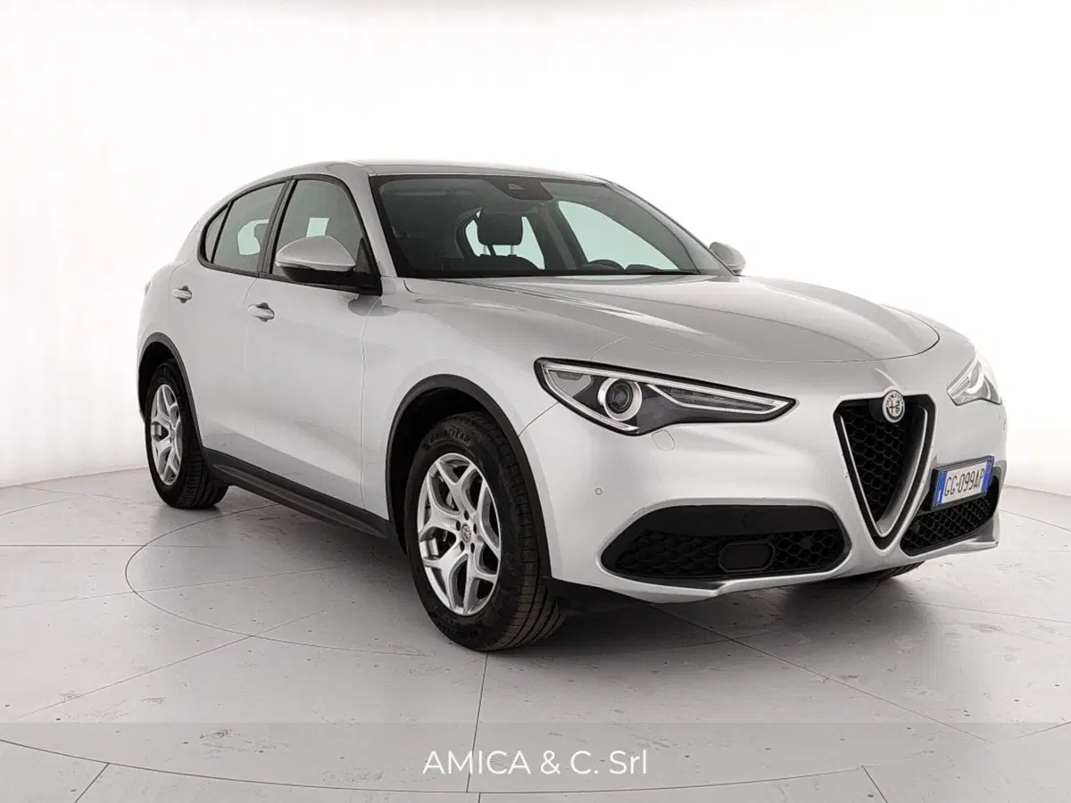 Alfa Romeo Stelvio usata a Caserta