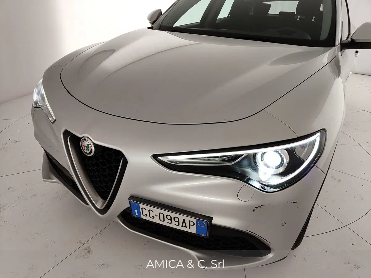 Alfa Romeo Stelvio usata a Caserta (10)