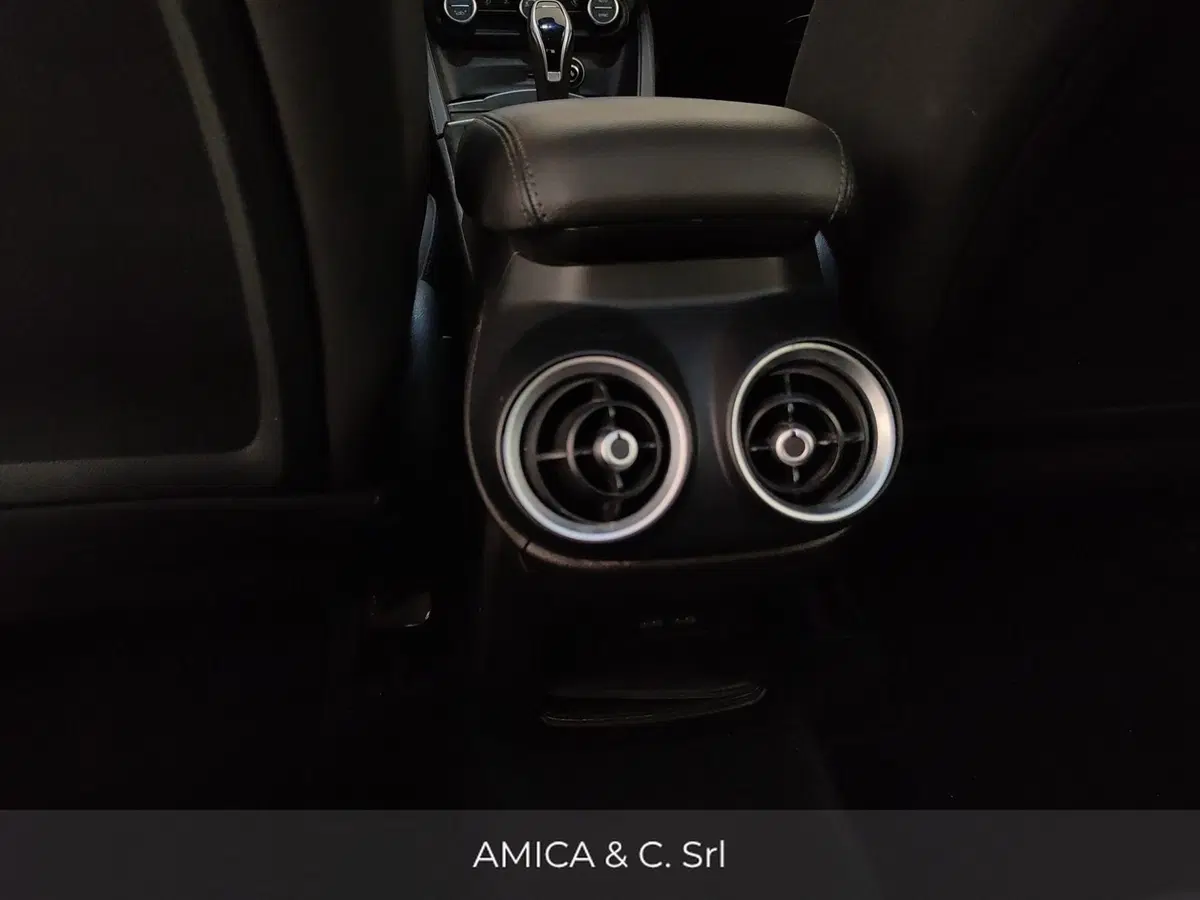 Alfa Romeo Stelvio usata a Caserta (14)