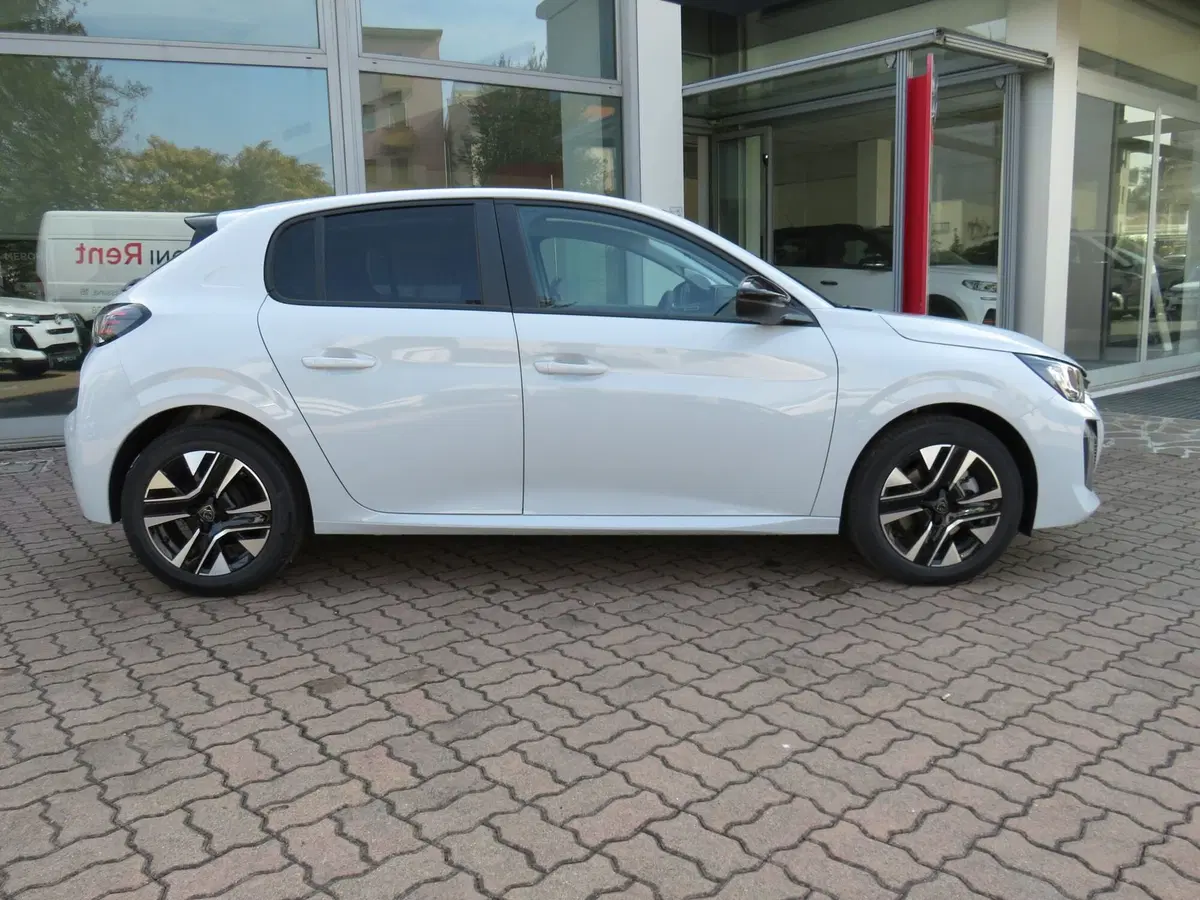 Peugeot 208 nuova a Monza e Brianza (4)
