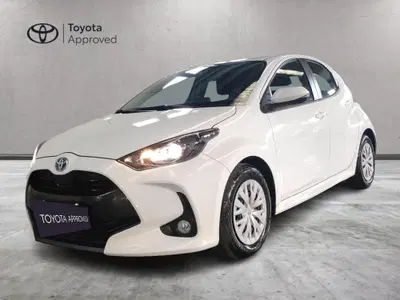 Toyota Yaris 1.5 Hybrid 5 porte Active del 2022 usata a Milano