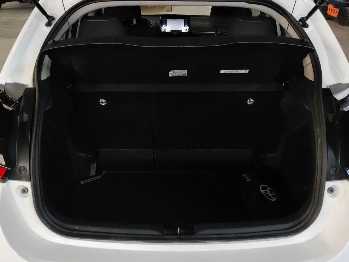 Toyota Yaris usata a Milano (7)