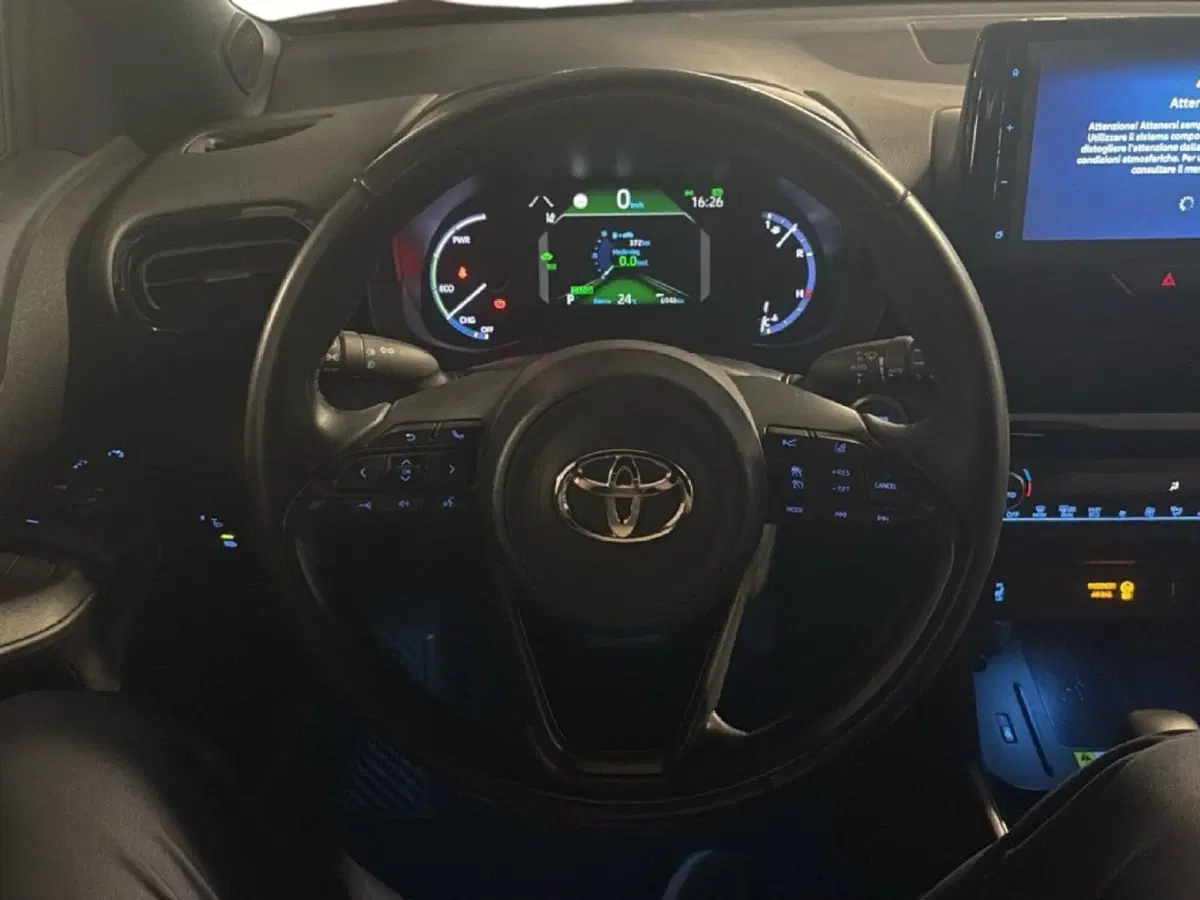 Toyota Yaris Cross usata a Milano (9)