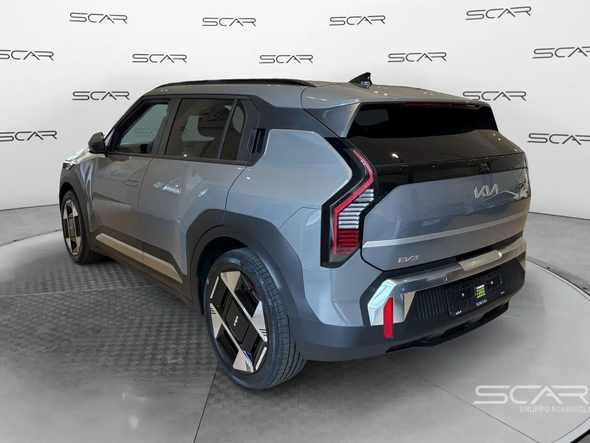 Kia EV3 nuova a Livorno (2)