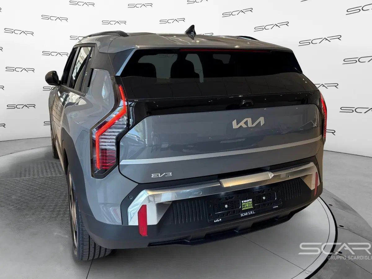 Kia EV3 nuova a Livorno (3)