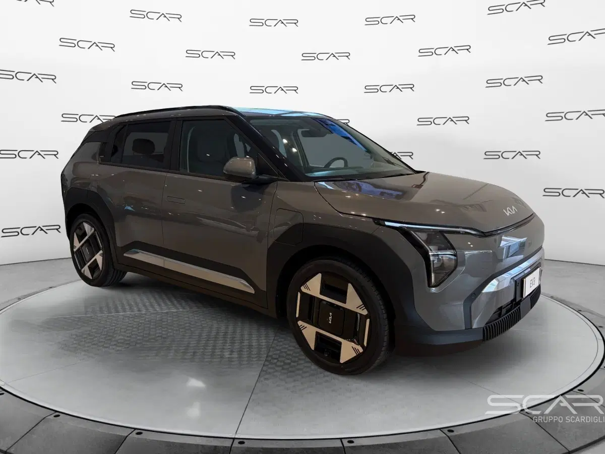 Kia EV3 nuova a Livorno (6)