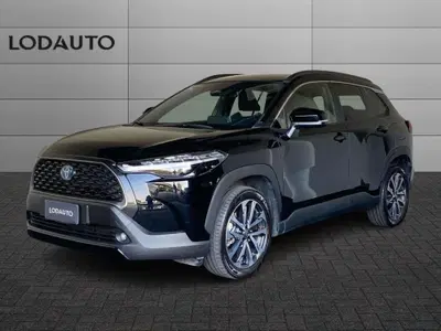 Toyota Corolla Cross Hybrid 2.0h Trend 4wd 197cv e-cvt del 2023 usata a Bergamo