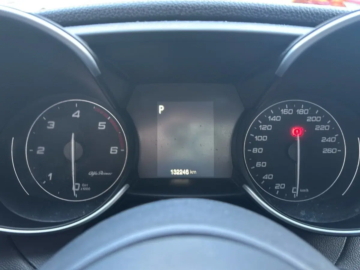 Alfa Romeo Giulia usata a Bologna (10)