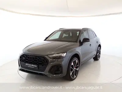 Audi Q5 40 2.0 tfsi mhev 12V Identity Black quattro s-tronic del 2023 usata a Agrate Brianza