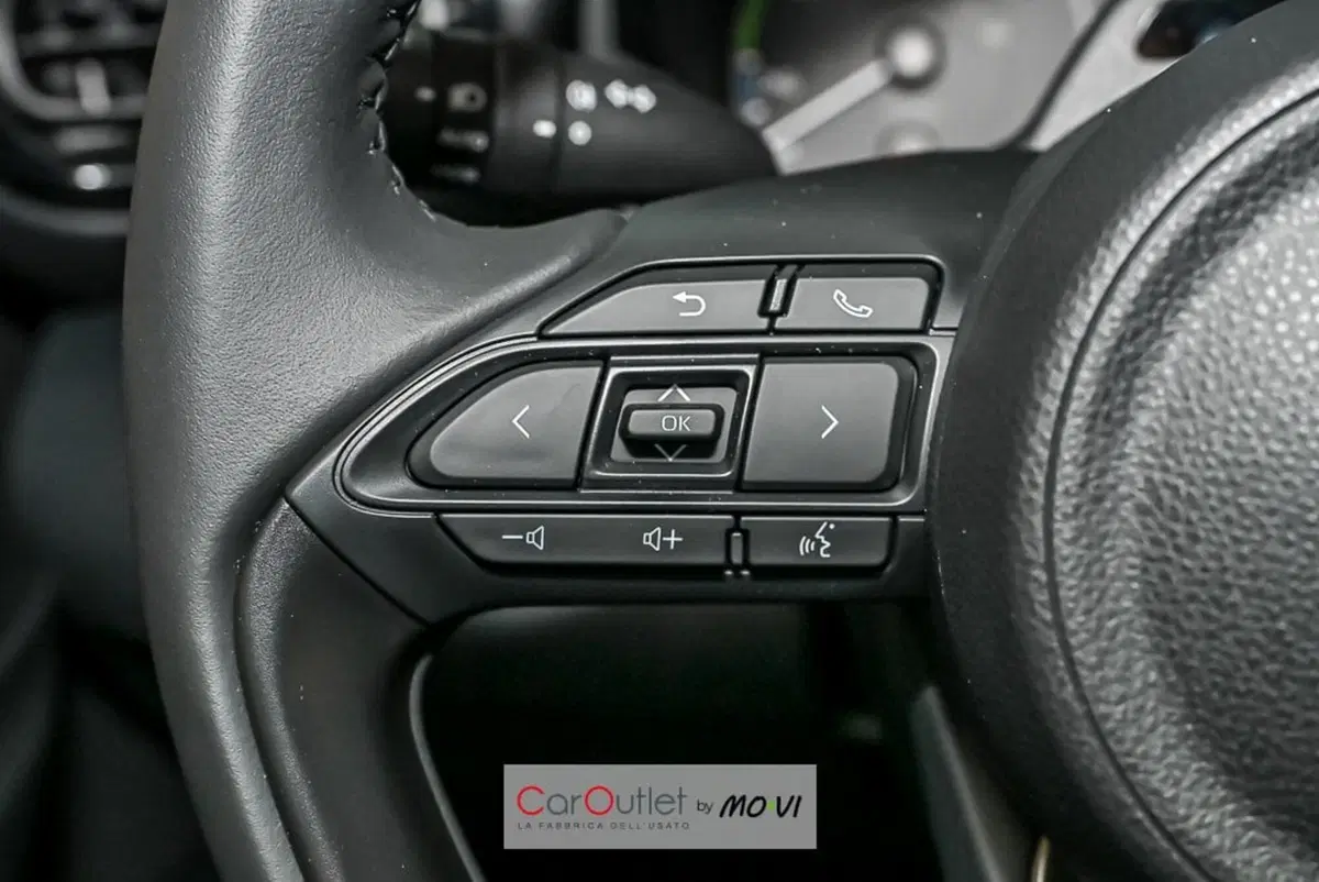 Mazda Mazda2 Hybrid nuova a Torino (12)