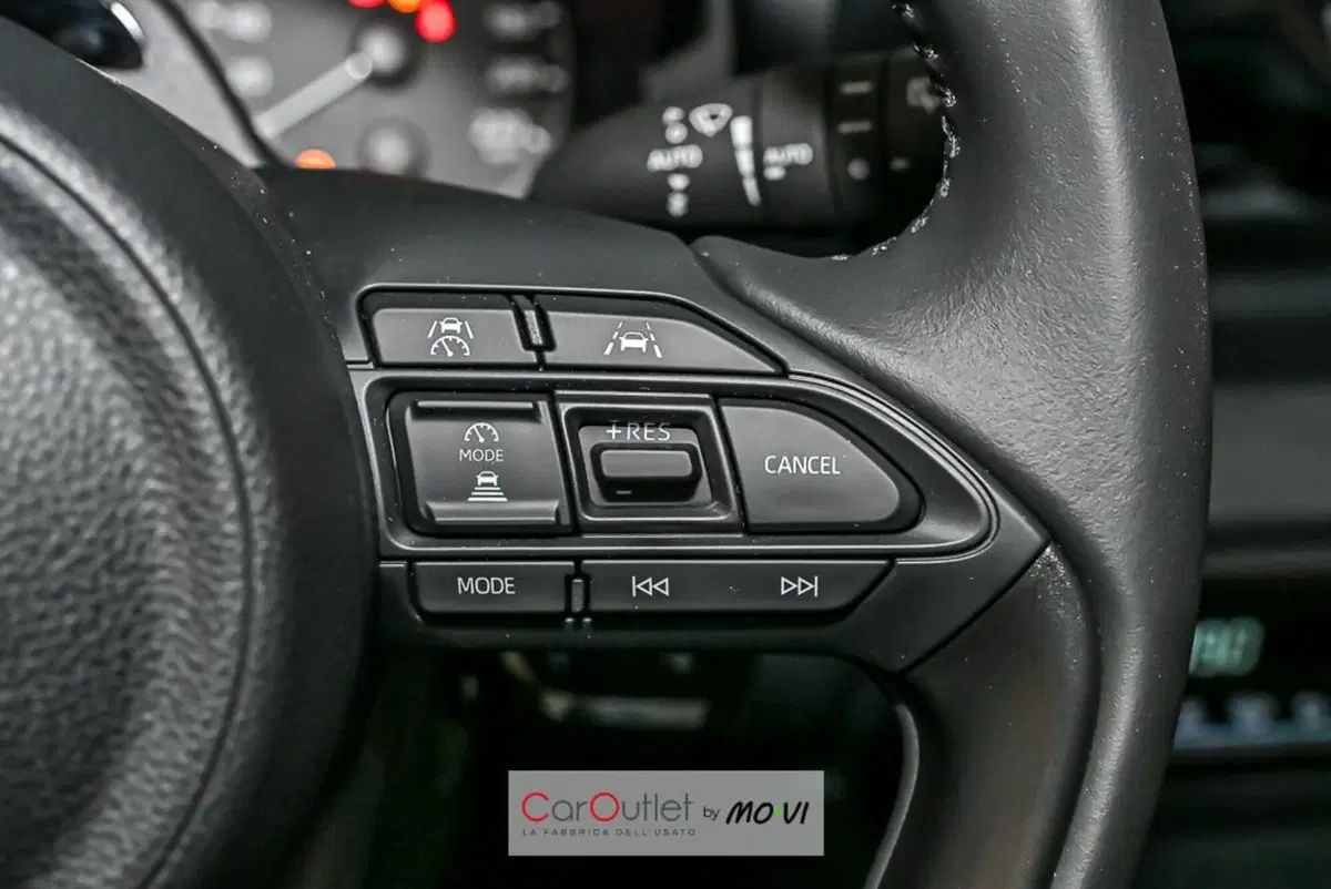 Mazda Mazda2 Hybrid nuova a Torino (13)
