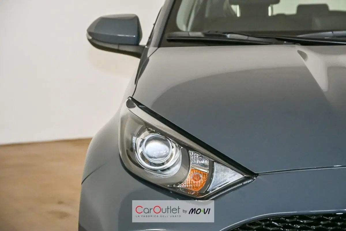 Mazda Mazda2 Hybrid nuova a Torino (19)