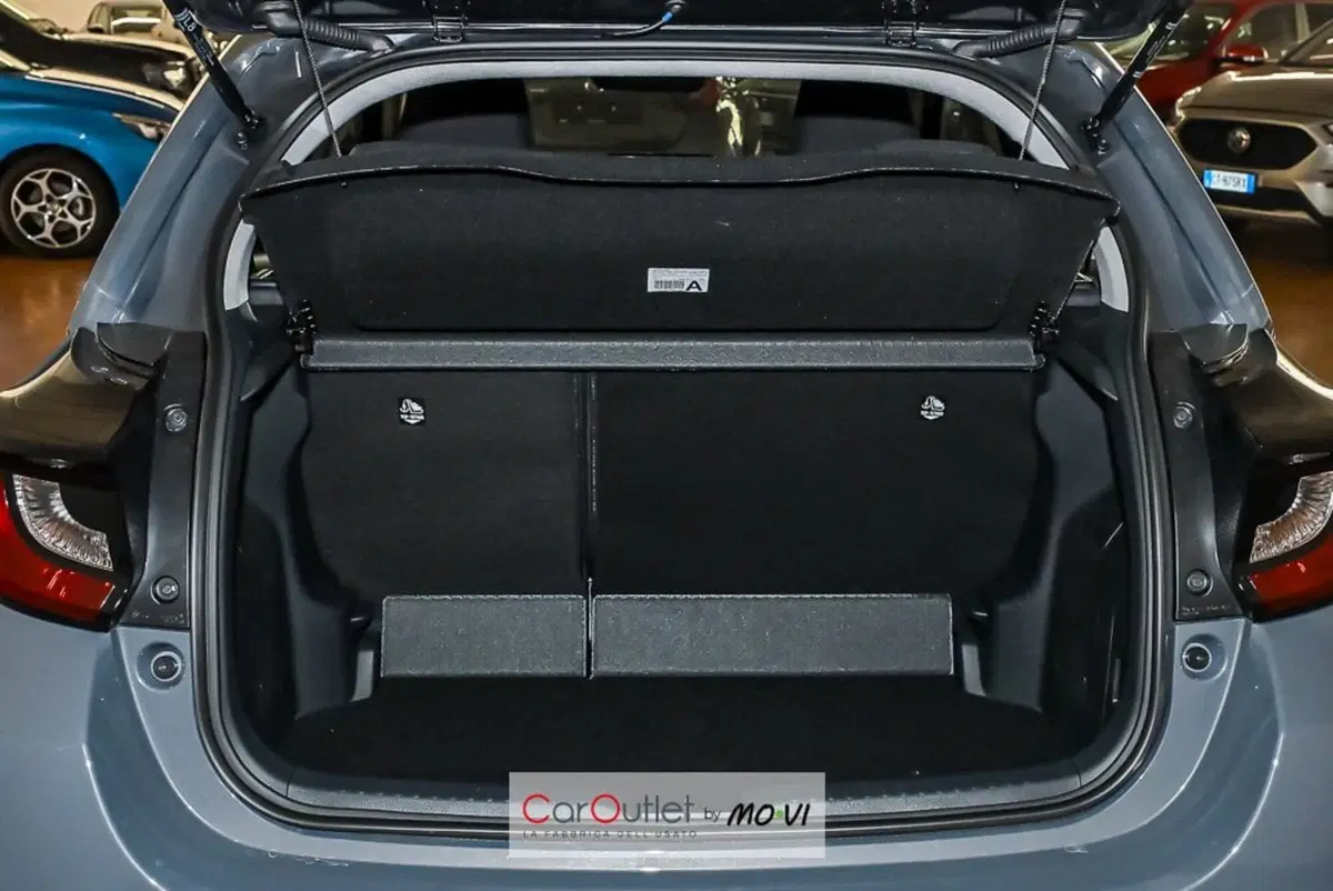 Mazda Mazda2 Hybrid nuova a Torino (6)