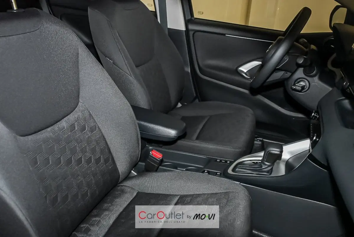 Mazda Mazda2 Hybrid nuova a Torino (8)