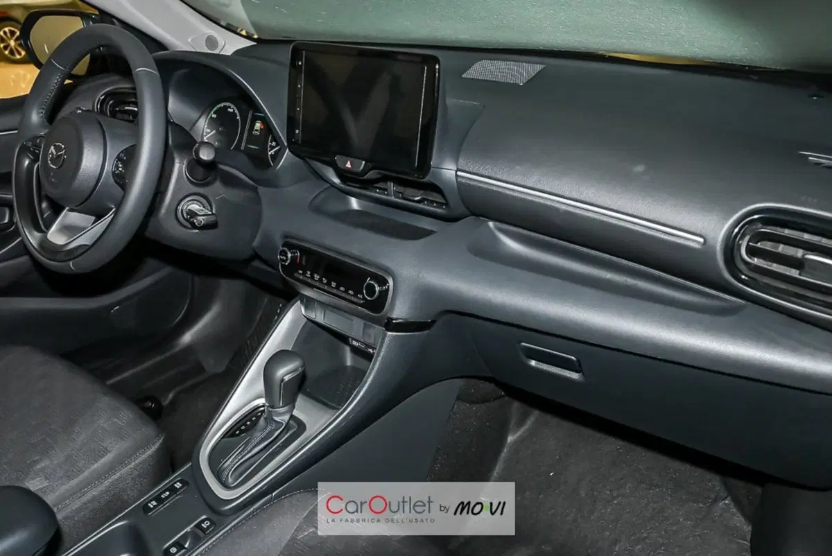 Mazda Mazda2 Hybrid nuova a Torino (9)