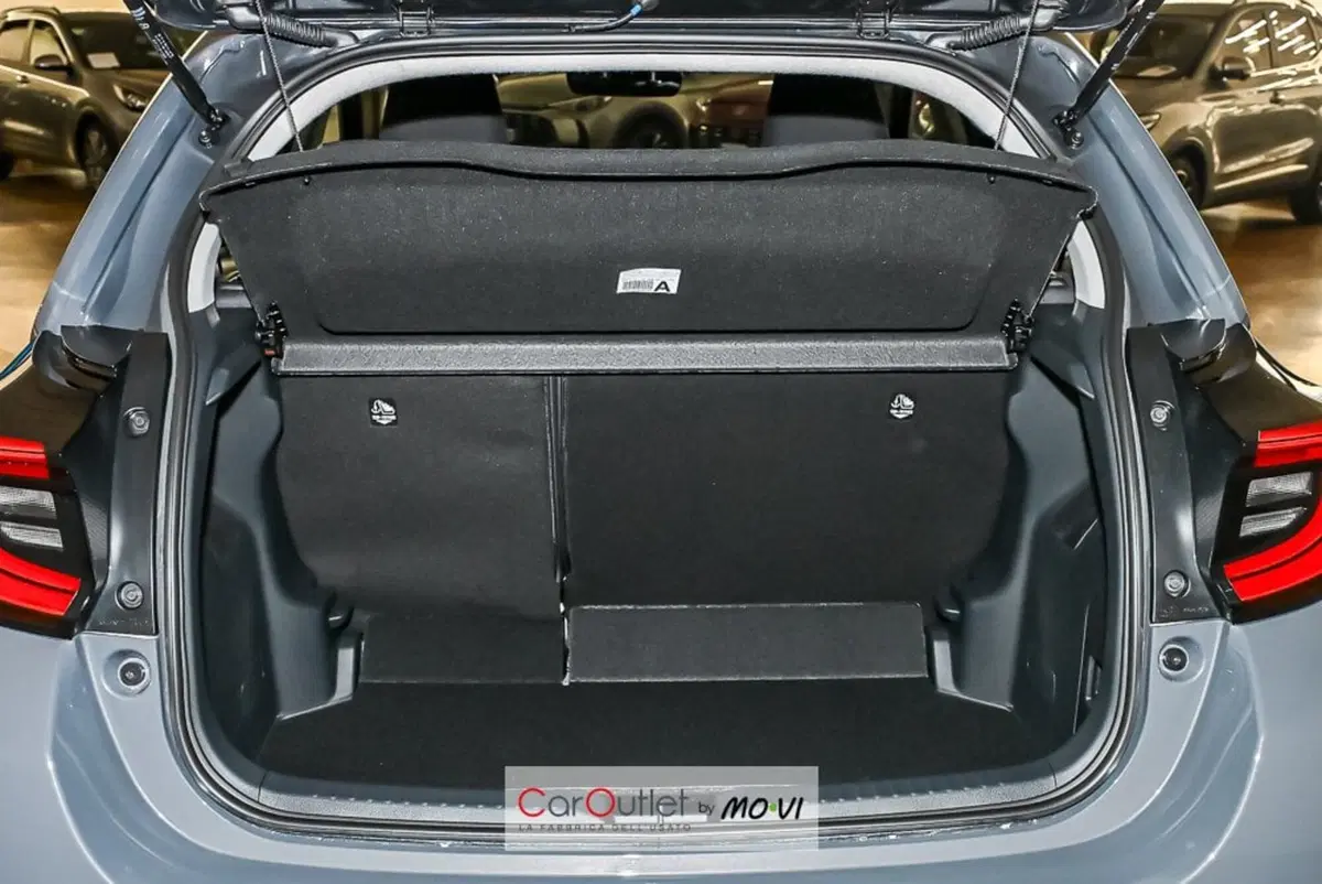 Mazda Mazda2 Hybrid nuova a Torino (6)