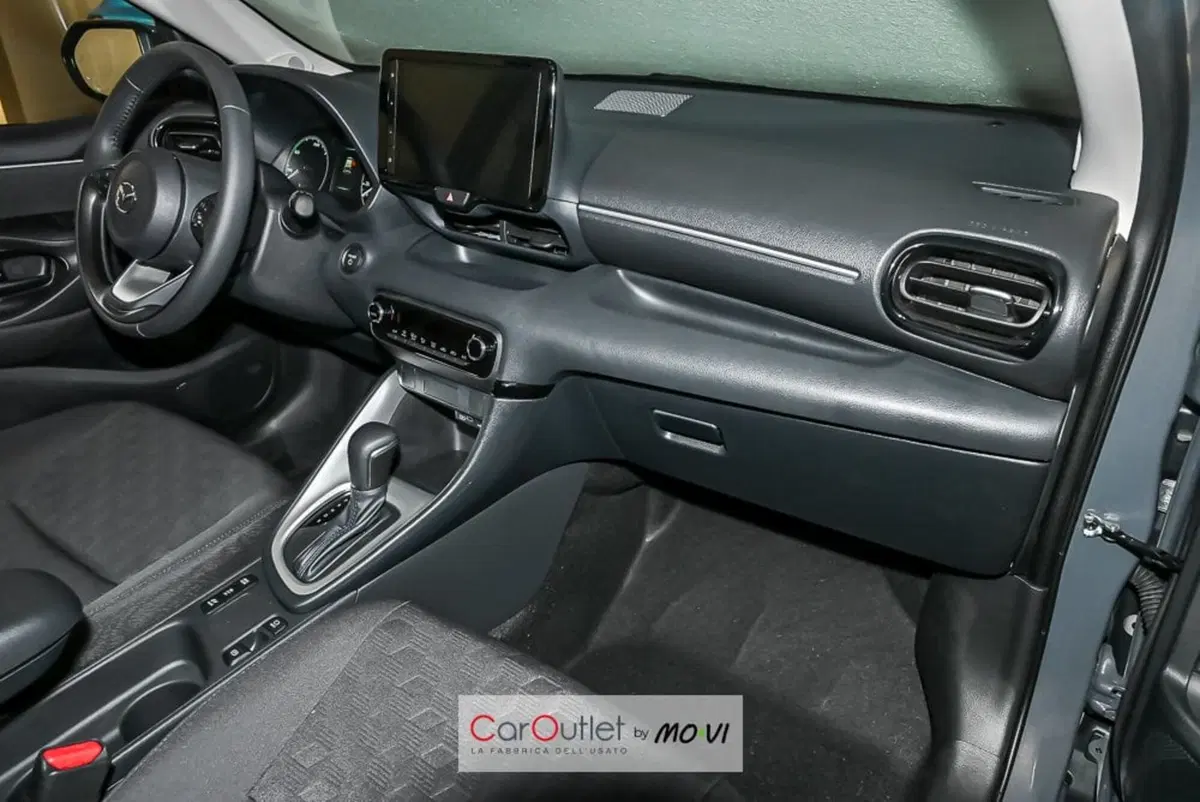 Mazda Mazda2 Hybrid nuova a Torino (9)
