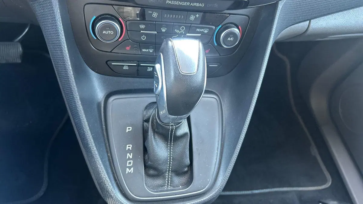 Ford Tourneo Connect usata a Parma (11)