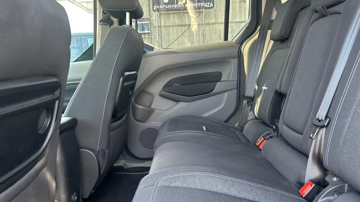 Ford Tourneo Connect usata a Parma (13)