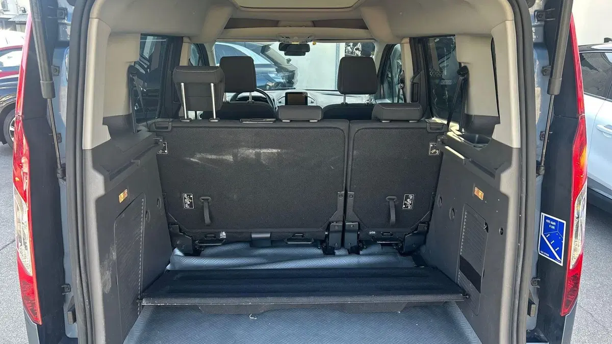 Ford Tourneo Connect usata a Parma (16)