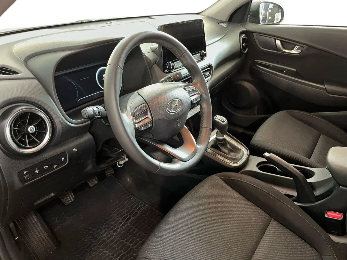 Hyundai Kona usata a Lecce (7)